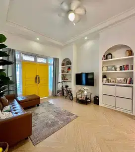 Dijual Rumah Bagus Desain American Classic Pengadegan Utara Pancoran
