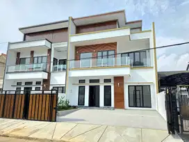 Rumah Baru Brand New Bangunan Mandiri 2 Lantai di Nusa Loka BSD