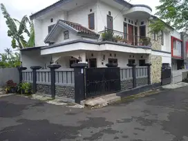 Dijual Rumah siap huni 2 Lantai Bangunan kokoh area Permana cimahi