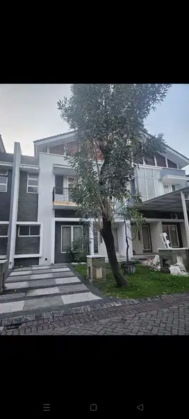 Dijual rumah di Pakuwon Indah 2 M an