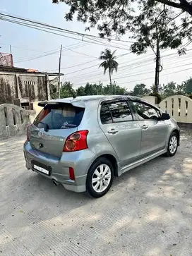 Toyota yaris 2012
