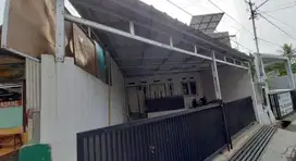 Rumah Tengah Kota Bandung Dekat Alun Alun