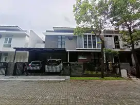 Rumah Modern dan Furnished Grha Candi Golf Semarang — 7348