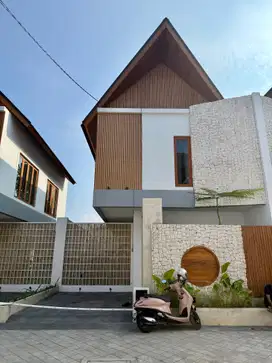 (GM) VILLA FURNISHED DEKAT SEKOLAH DYATMIKA SANUR