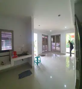 Disewakan Rumah 3 Lantai Cluster Omaha Gading Serpong