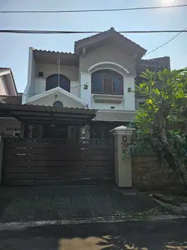 Rumah Cantik Hunian Nyaman 2Lt Strategis Sektor 1G Gading Serpong