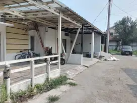 di jual rumah  hoek siap huni