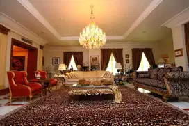 Rumah Mewah Full Furnished Jln Kertosono Menteng Tanah Bentuk Kotak