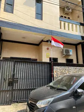 Rumah 2 Lantai SHM Villa Taman Bandara Dadap Kosambi Tangerang Banten