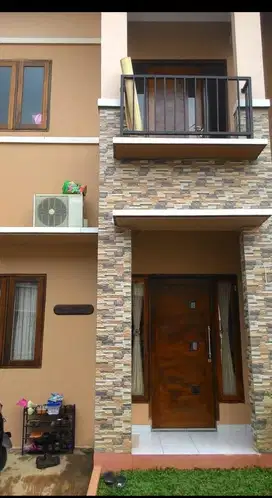 RUMAH 2 LANTAI DI CLUSTER KAISAR BINTARO Pondok Aren - TANGSEL