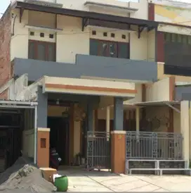 Rumah Murah Dua Lantai Nol Jalan Raya di Sumbersekar Dau - Malang