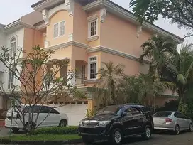 Rumah Bagus 3 Lantai Full Furnished Dekat Tol dan LRT Jatibening