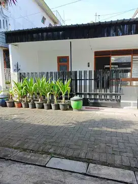 Rumah Jalan Ahmad Yani Blimbing Kota Malang
