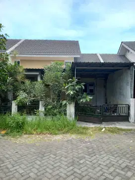 Perum Grand Surya Blok B1 No 12 Kel Dukuh Tengah Kec Buduran Sidoarjo