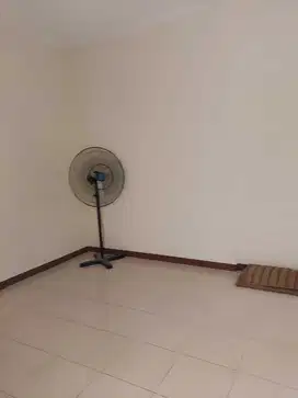 DISEWAKAN CEPAT RUMAH DI GREEN COURT