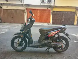 Honda beat tahun 2011,pajak hidup surat lengkap motor masih standar.