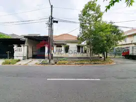 Rumah Hook 3 kamar dekat Plaza Araya Malang