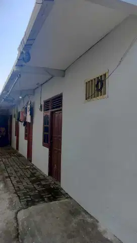6 pintu kontrakan di perumahan Poris indah