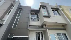 Dijual Cepat Rumah Pondok Hijau Golf Summarecon Serpong