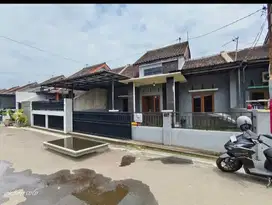 Dijual Rumah Di gentan  mbaki sukoharjo