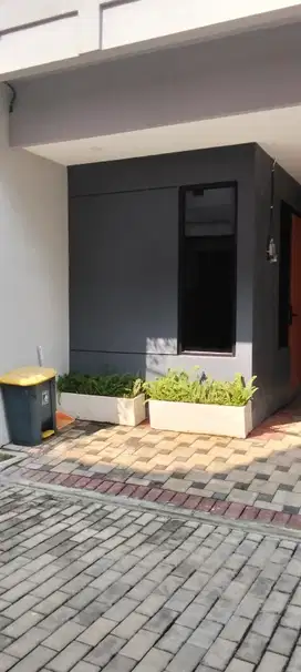 Dijual rumah kost eksklusif 2 lantai SHM lokasi strategis dekat kampus