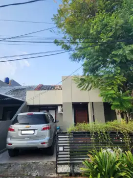 Rumah Mungil digraha cinere depok persis exit Tol krukut