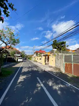 Tanah di jual gatsu timur jl sekar tunjung