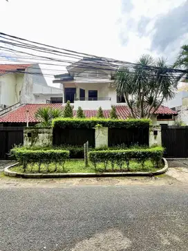 Jual Rumah Eksklusif LT 416m2 di Kompleks Ciniru, Kebayoran Baru