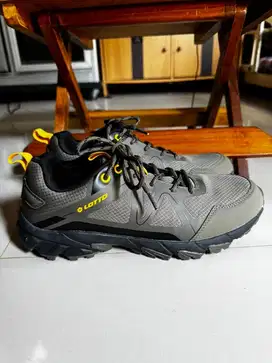 di jual cepat sepatu running outdoor gunung