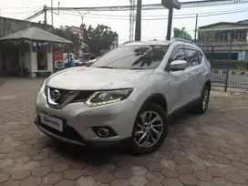 DP Rendah  8JT - Nissan Xtrail 2.5 Bensin-AT 2016 Silver