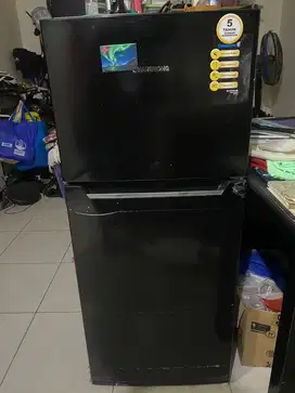 Kulkas 2 Pintu Changhong