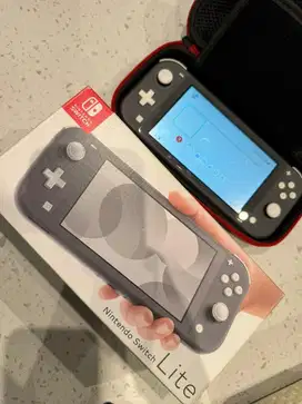 Nintendo  Switch Lite second (masih lancar)