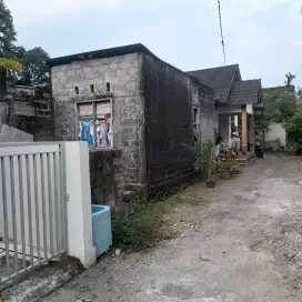 Sebidang tanah di utara SD MODEL