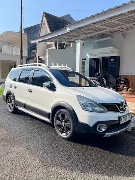 NISSAN LIVINA X GEAR 1.5 AT 3 BARIS