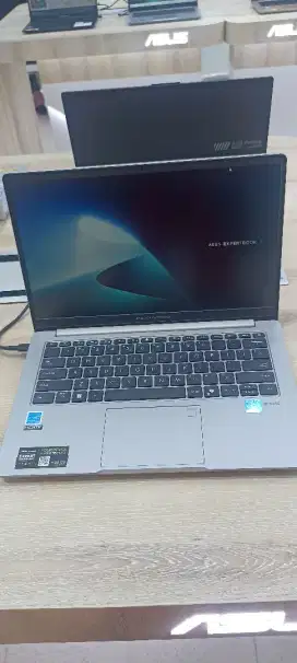 Asus experbook corei3