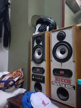 Speaker jadul kayu