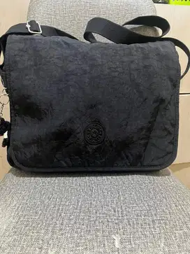 Tas Laptop Kipling