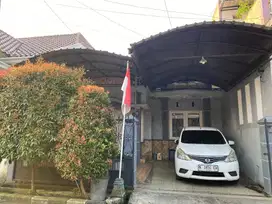 DIJUAL RUMAH POSISI STRATEGIS DAN LINGKUNGAN YG NYAMAN