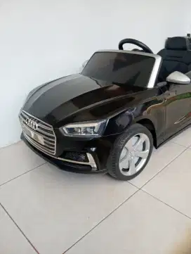 Mobil Aki Anak Model Audi – Bisa Jalan!