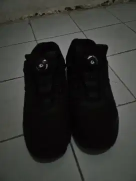 Jual sepatu ESDY UK 42