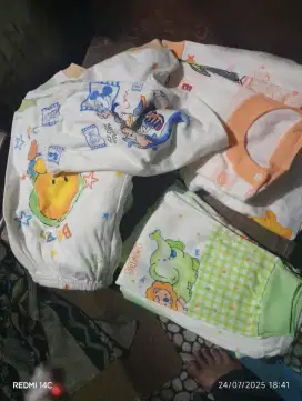 Baju bayi dan anak