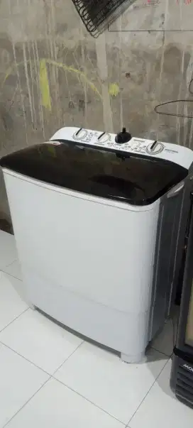 Mesin cuci Polytron 10Kg Mulus Cantik