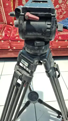 Jual 3 Tripord sachtler. miller. Vinten
