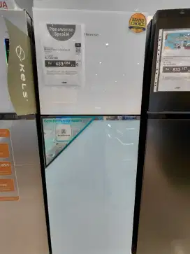 Dengan pengajuan di Kredivo udh langsung bawa plng kulkas secantik ini