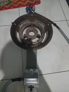 Di Jual Kompor Gas api seribu merk Miyako beserta selang regulator