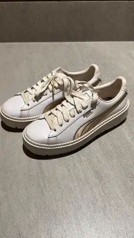 Sepatu Puma Basket Classic Wanita EU 38.5