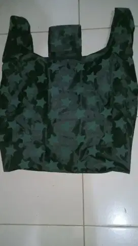 Tas selempang anti air