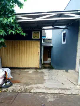 Dijual cepat rumah + kios pinggir jalan akses mobil