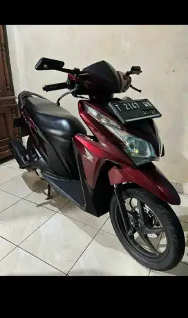 VARIO KZR 2013 MERAH
