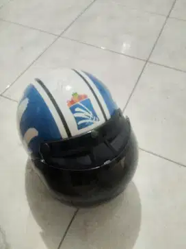 Helm motor kaca
